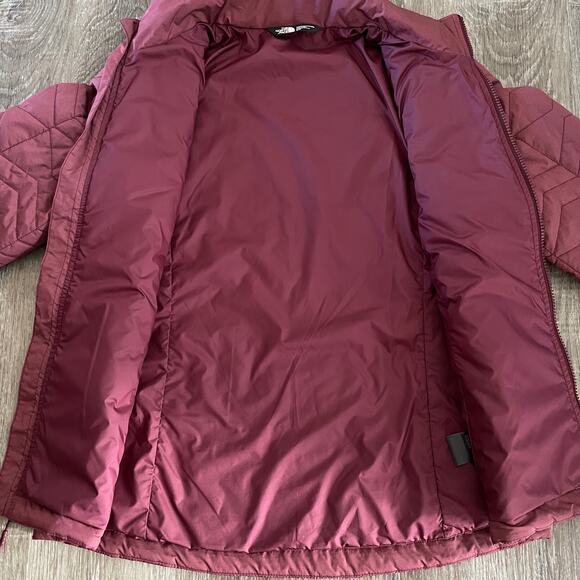 The North Face Women’s Bombay Insulated Jacket in Burgundy Red - Size: Small - Picture 5 of 6